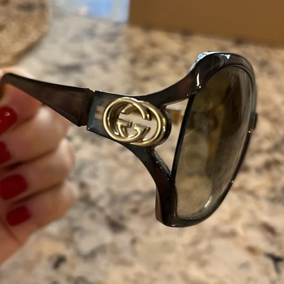 Gucci sunglasses gold/green purchased in Rome, Italy Gucci store! - Picture 5 of 5